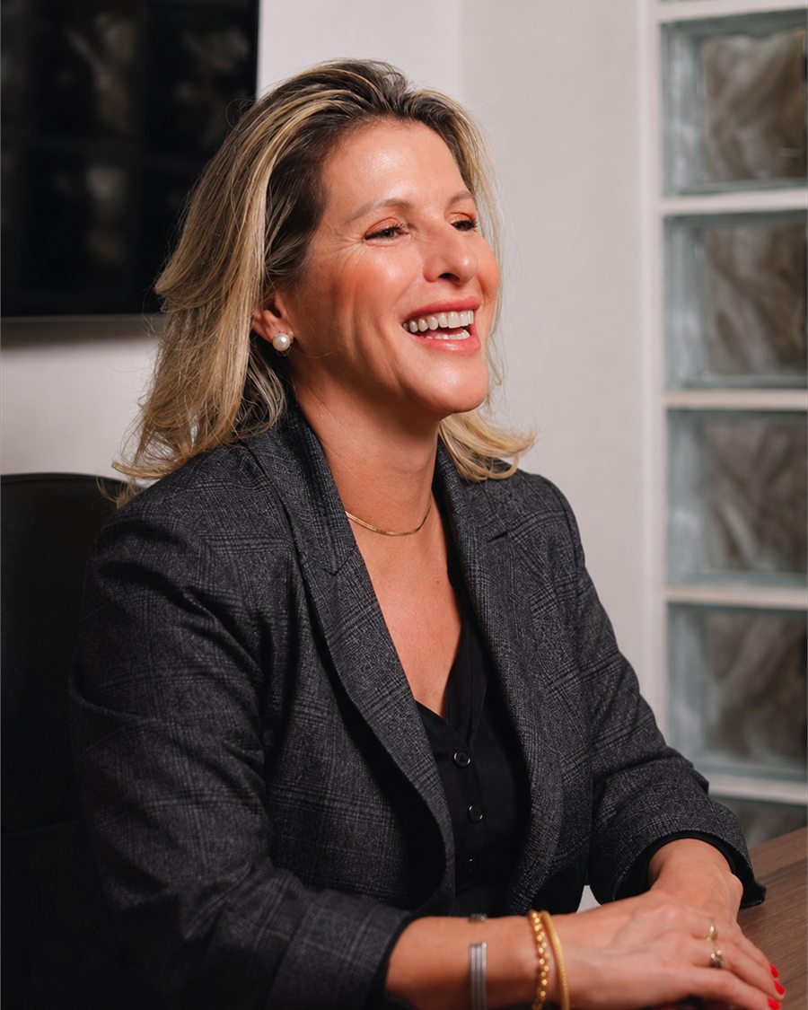 Retrato da Dra. Margarete Gusman, cirurgiã-dentista responsável técnica da Clínica Gusman